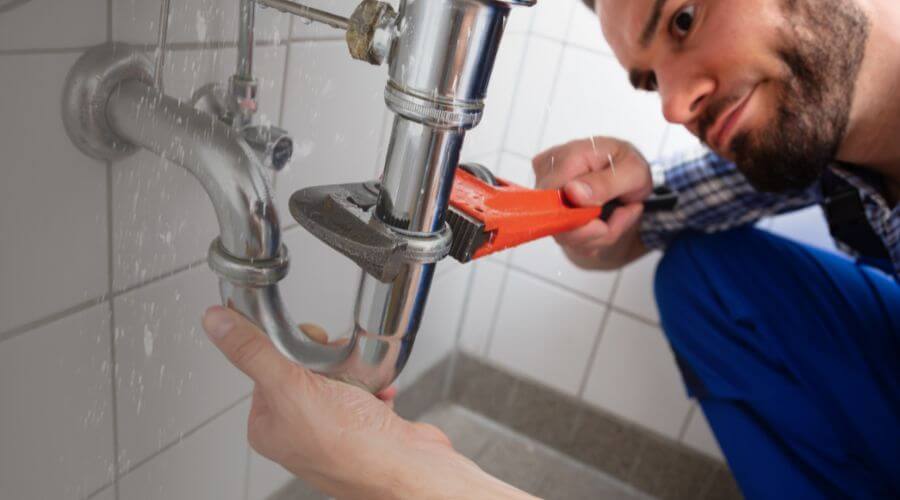 Professional same day plumber services in Republic, MI